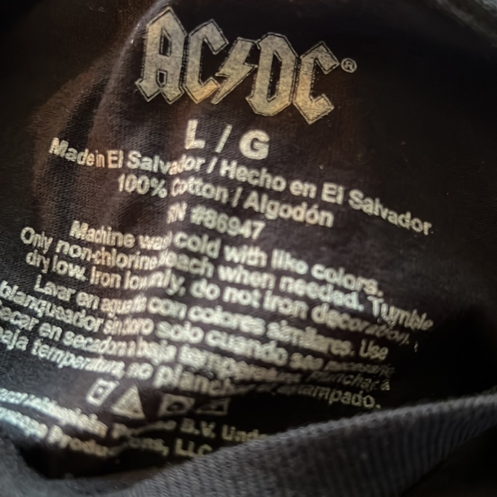 NWT AC/DC World Tour 1980-1981 L - Picture 4 of 4